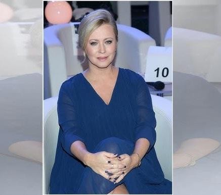 Agnieszka Wagner na planie filmowym, w dynamicznym ujęciu, oddająca emocje podczas gry aktorskiej.